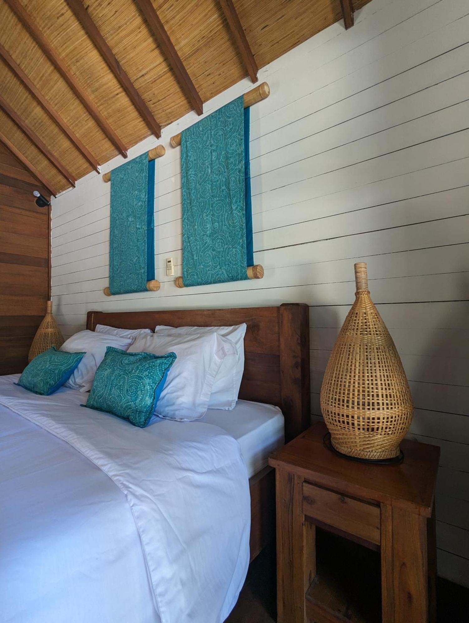 Indigo Bungalows กีลีตราวางัน ภายนอก รูปภาพ