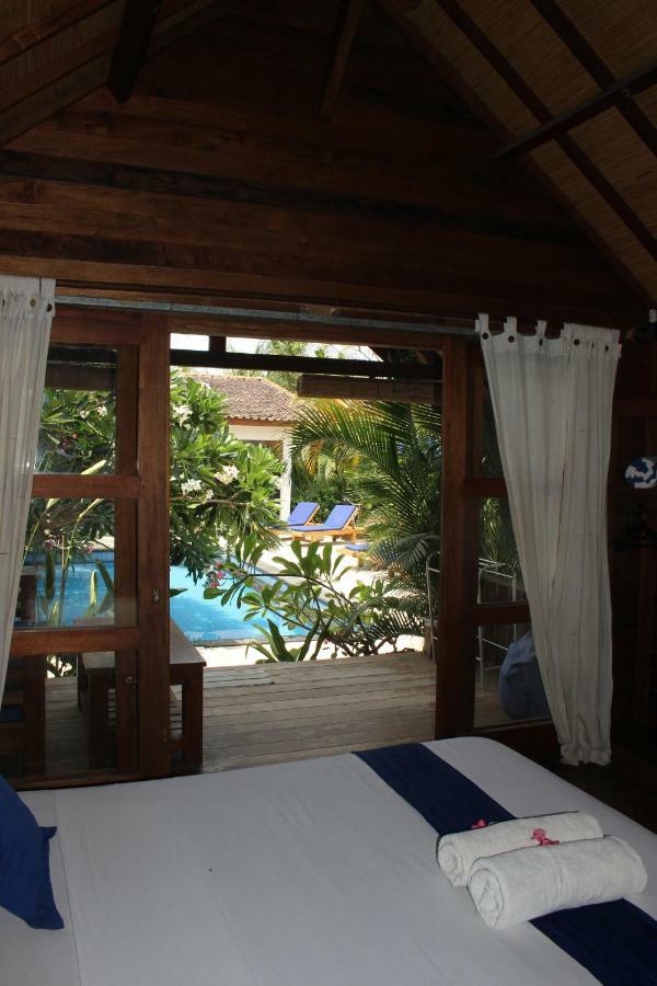 Indigo Bungalows กีลีตราวางัน ภายนอก รูปภาพ